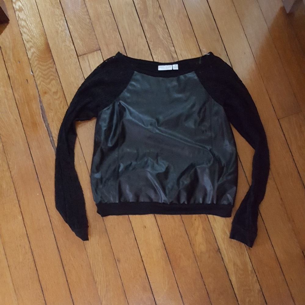 Bisou Bisou faux leather top